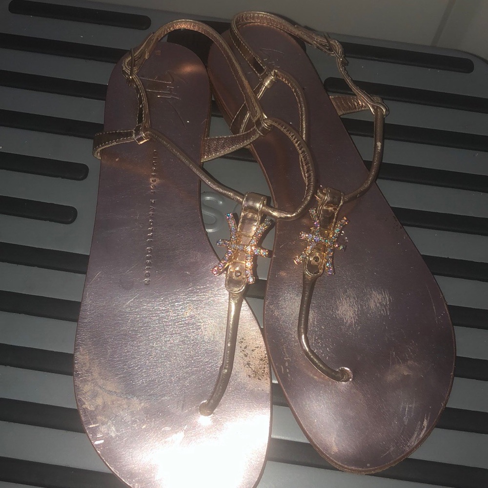 Giuseppe sandals size7